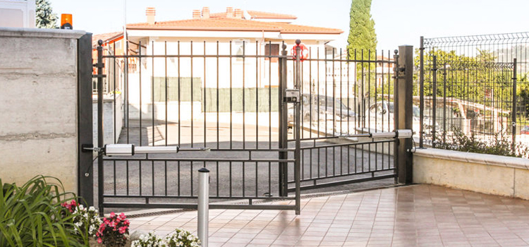 best swing gate repair in Long Beach